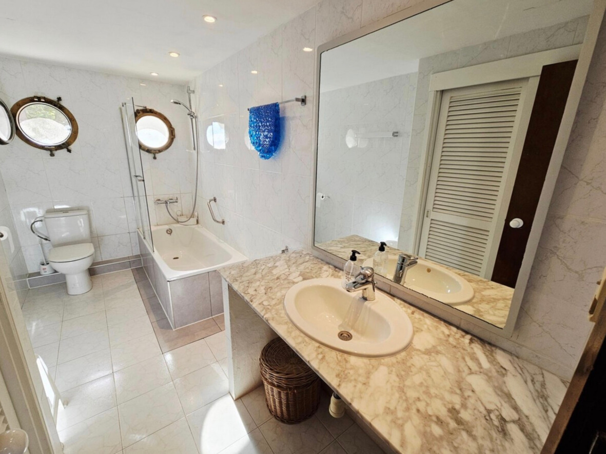 0898747f-73d7-41e9-b7cd-7d7c62d8ca26