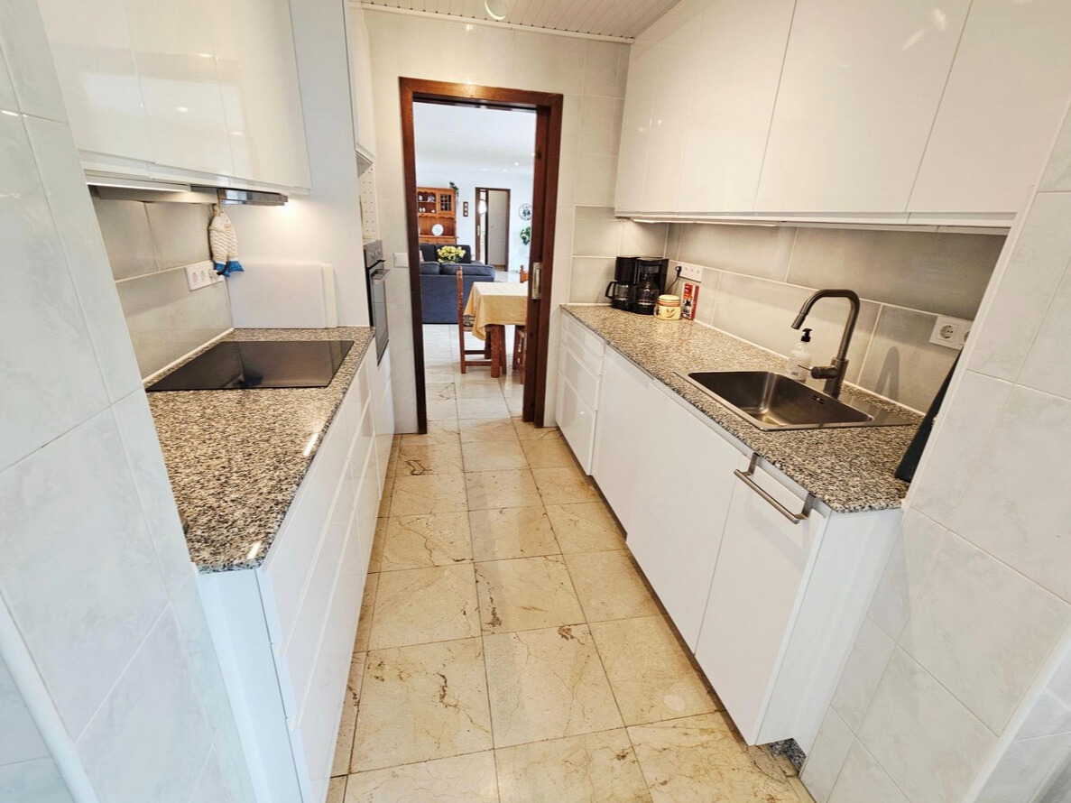 627dc1f3-5bc2-4c76-93aa-39913d7f6c0f