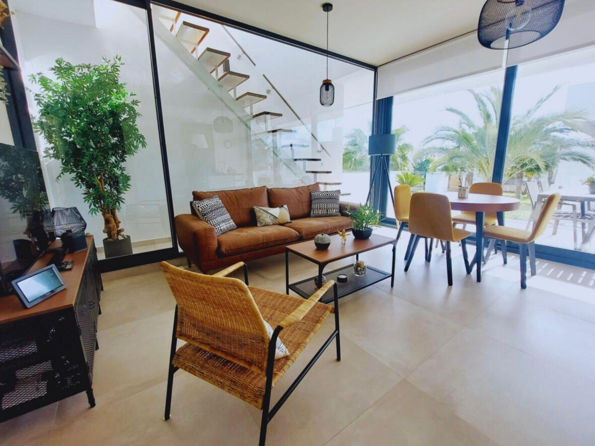 f0f87e33-c731-4a1e-a785-fd0b75d19735