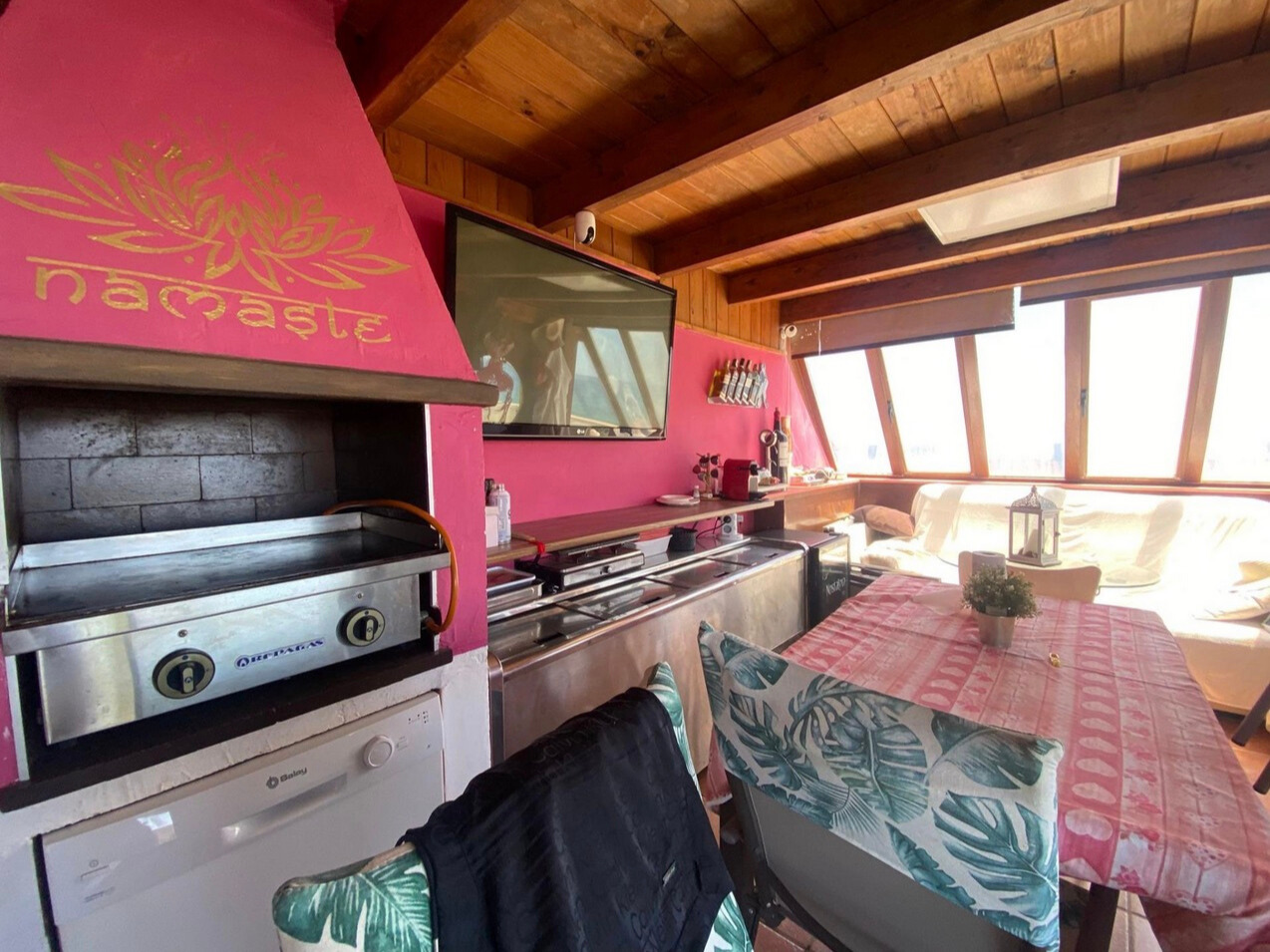 1e3c0094-0100-4c33-a904-34736f9c9eb9