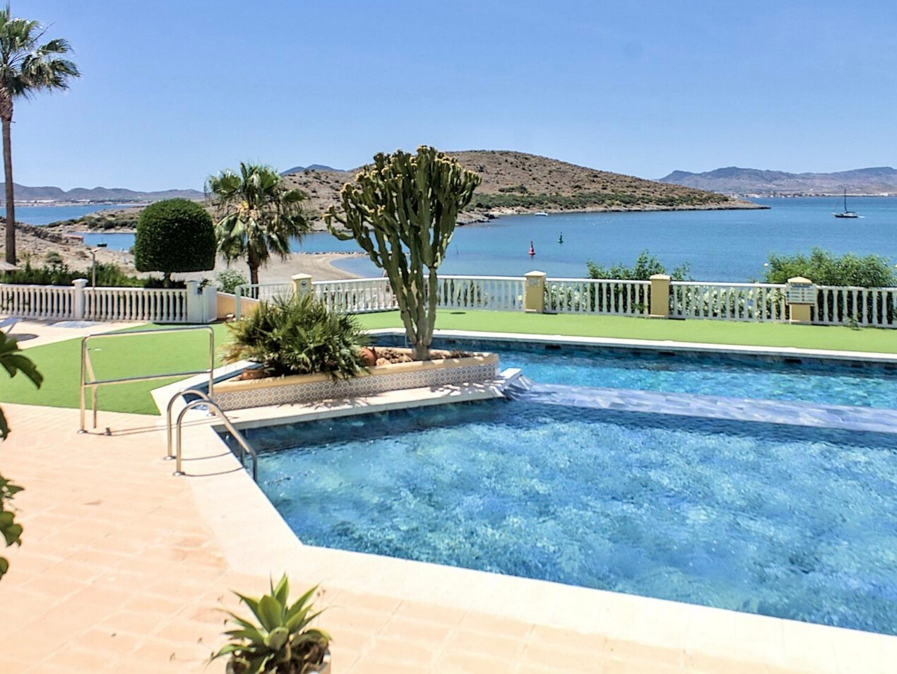 abcb766c-6481-4cbb-a109-722feb1ce737