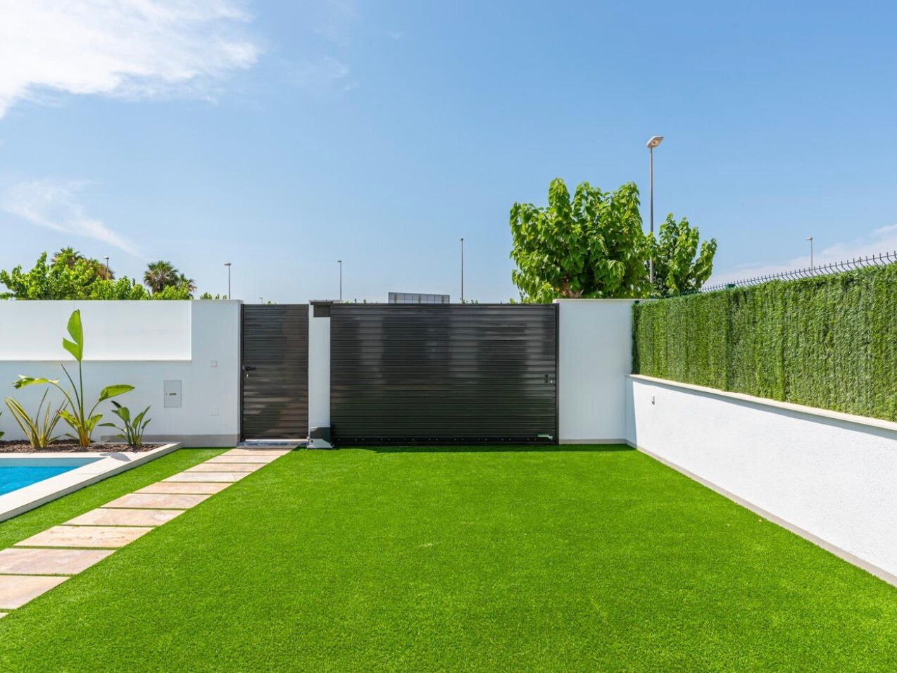 b3388166-ddbe-4df2-b733-a2713e8f1a5e