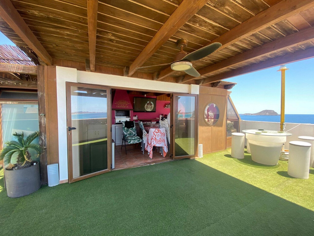 efd30000-09d3-443f-95ae-28fb95d1a1cf