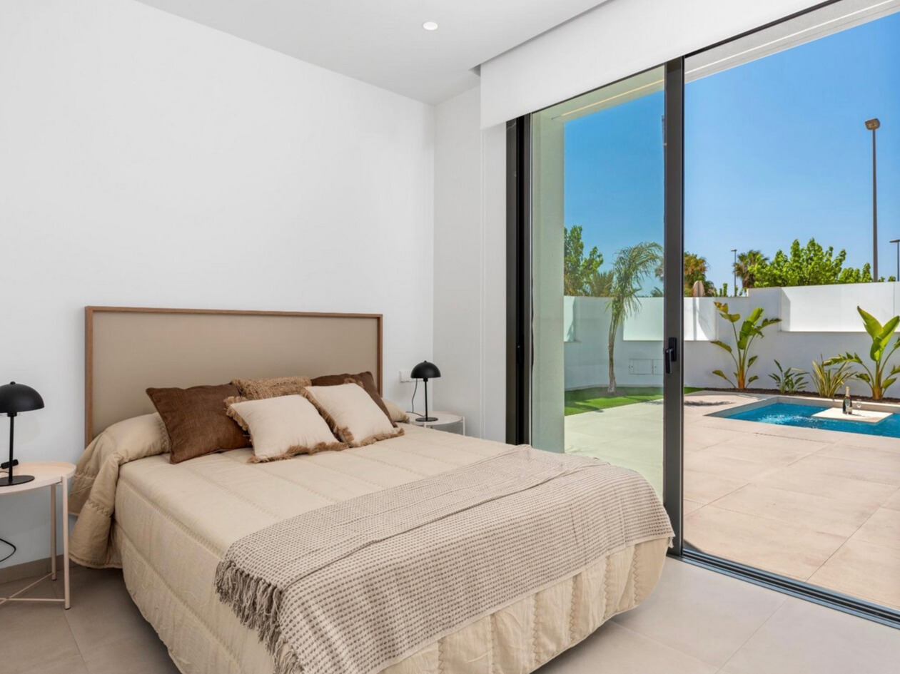 f8794fc7-5734-460b-94d8-ead85c30d2c3