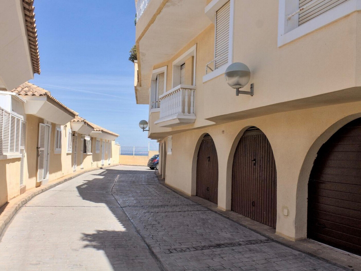 fa05e0eb-91c1-4084-9707-26e000ede815